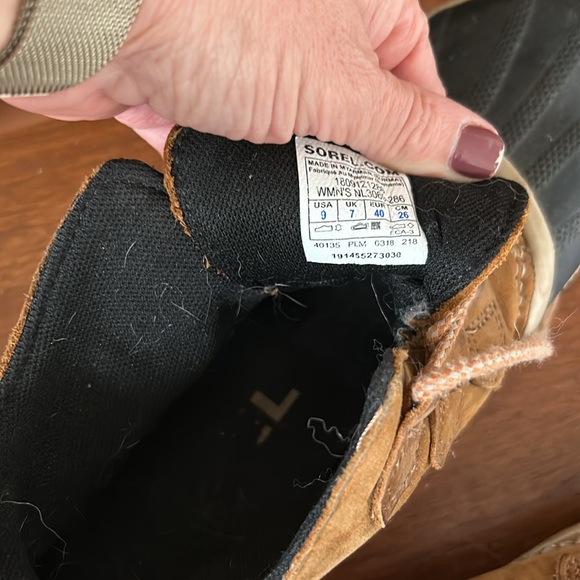 Leather Sorels - Picture 3 of 3